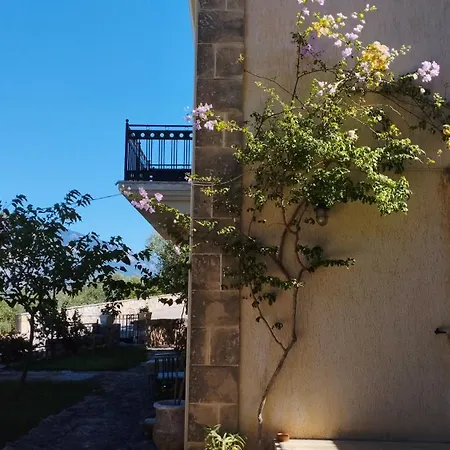 Polytropon * Κάστρο