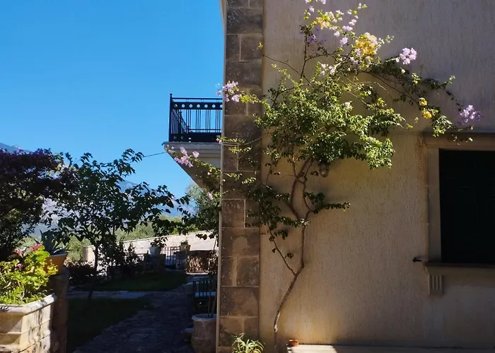 Polytropon * Κάστρο