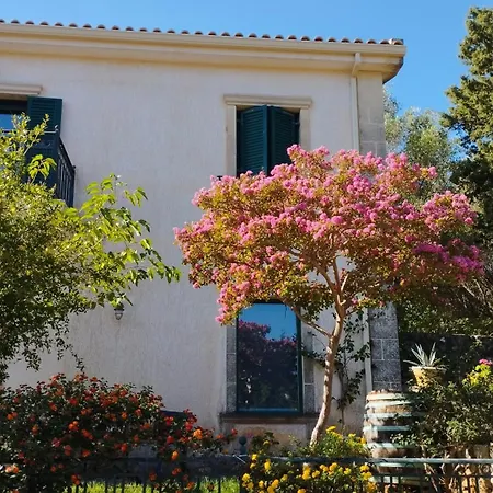 Daire Polytropon Kástron