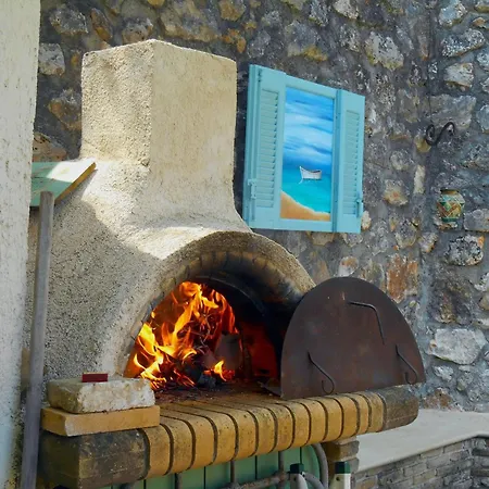 Daire Polytropon Kástron